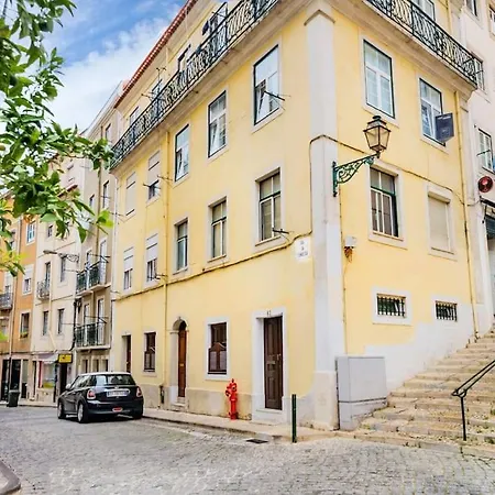 Chiado 1br Flat - Lisbon's Downtown * Lisbon